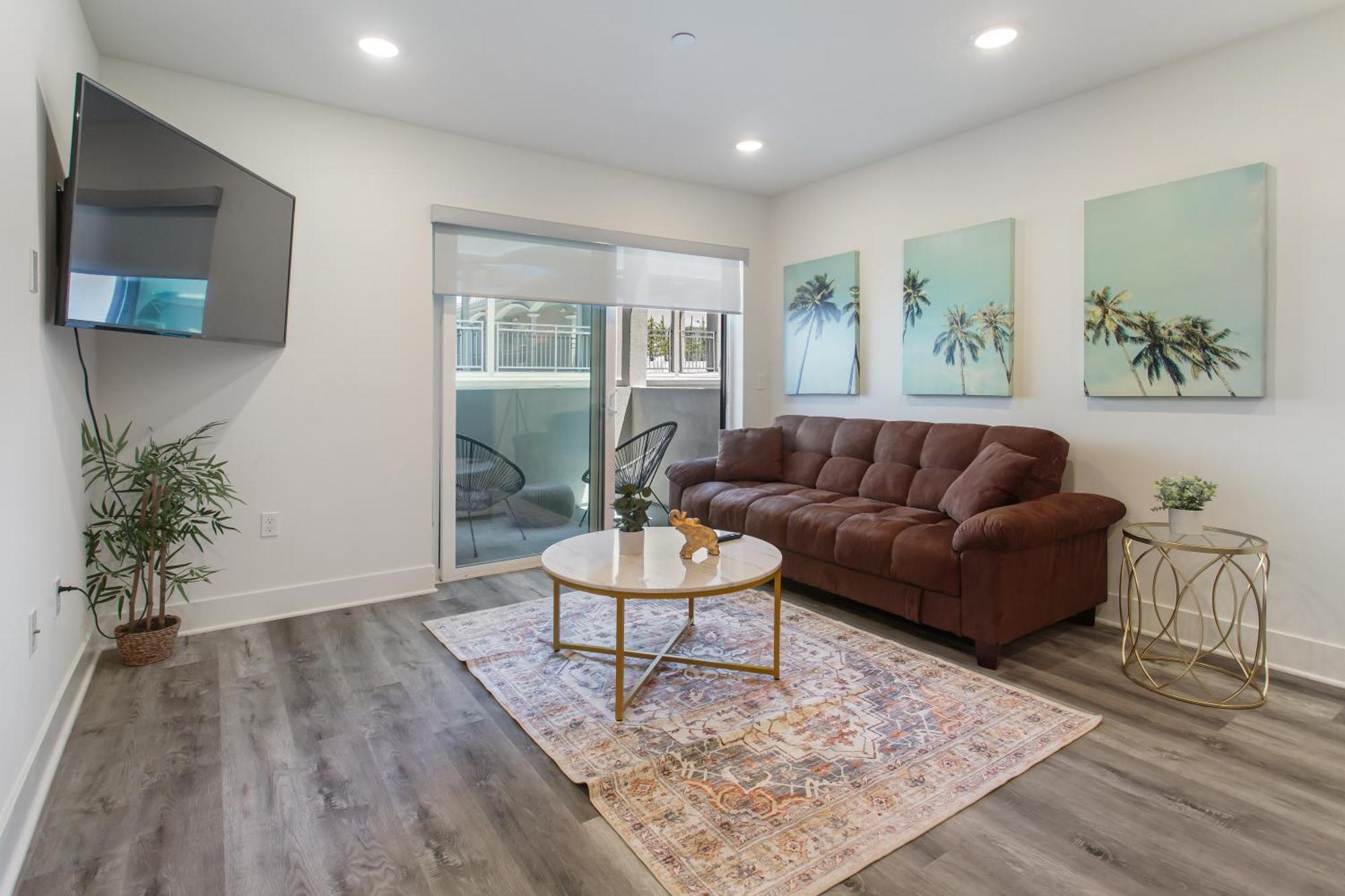 Beverly Hills 2bd 2ba With Free Parking * Los Angeles