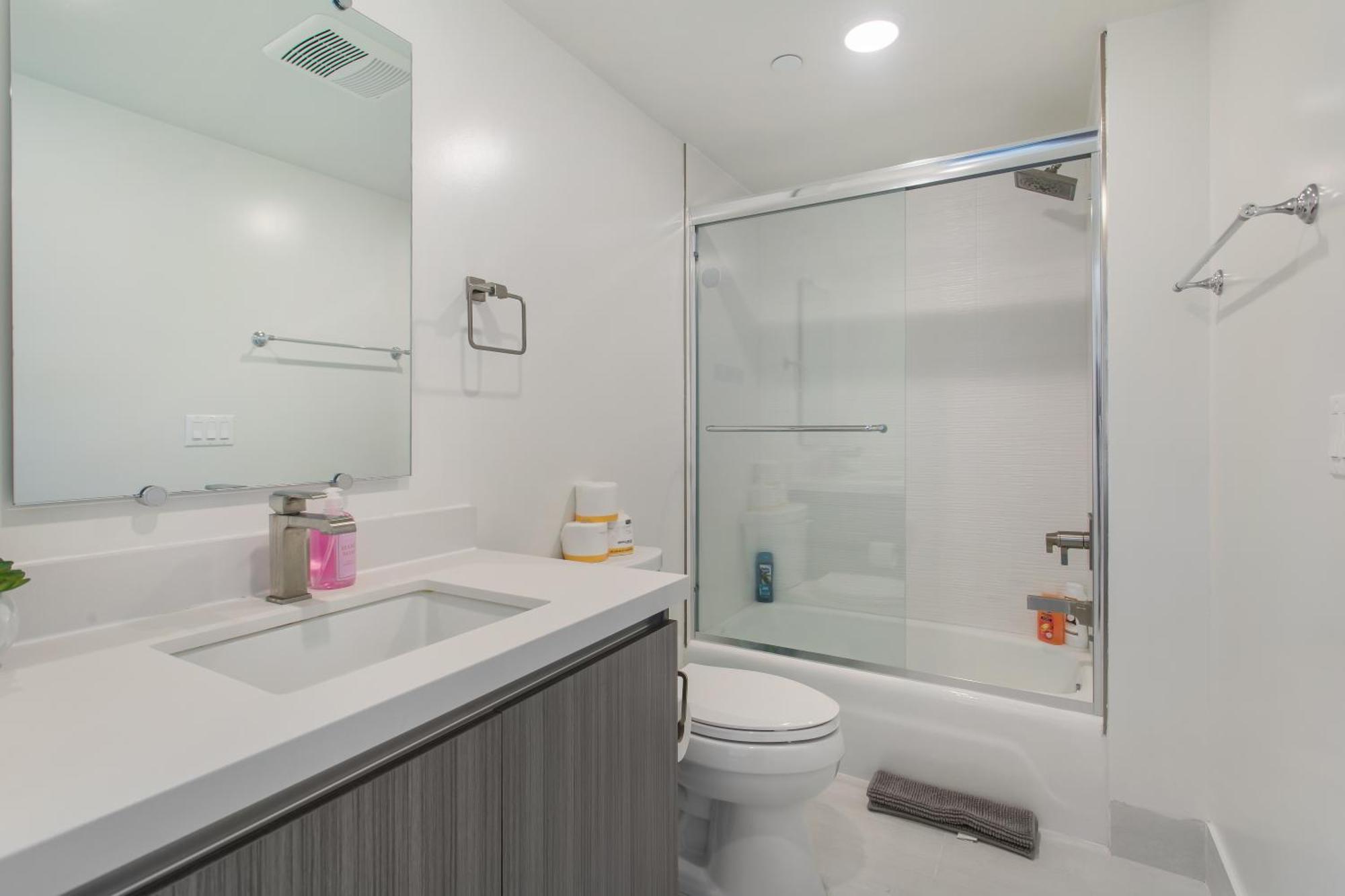 Beverly Hills 2bd 2ba With Free Parking Los Angeles