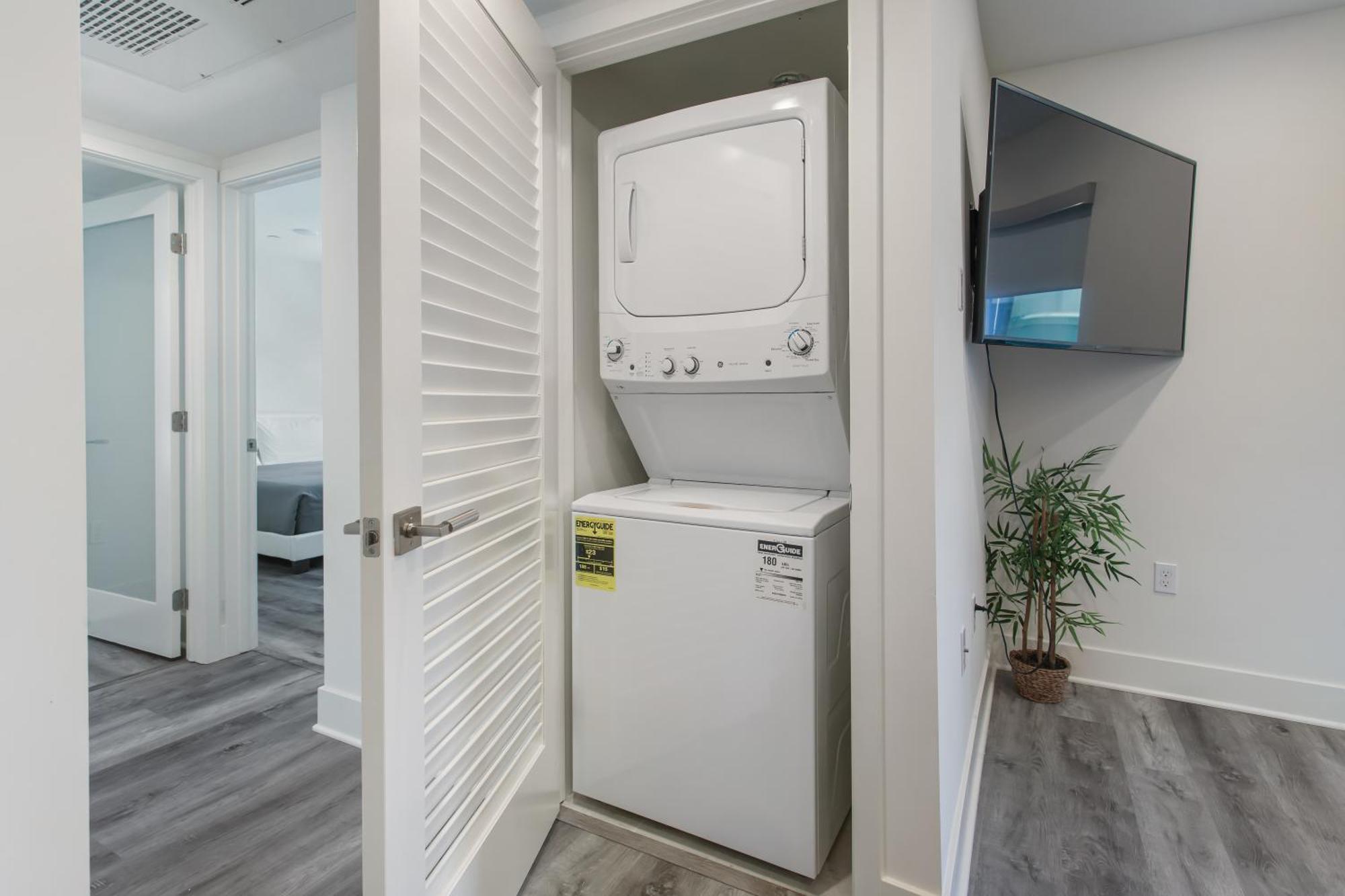 Capsule hotel Beverly Hills 2bd 2ba With Free Parking *