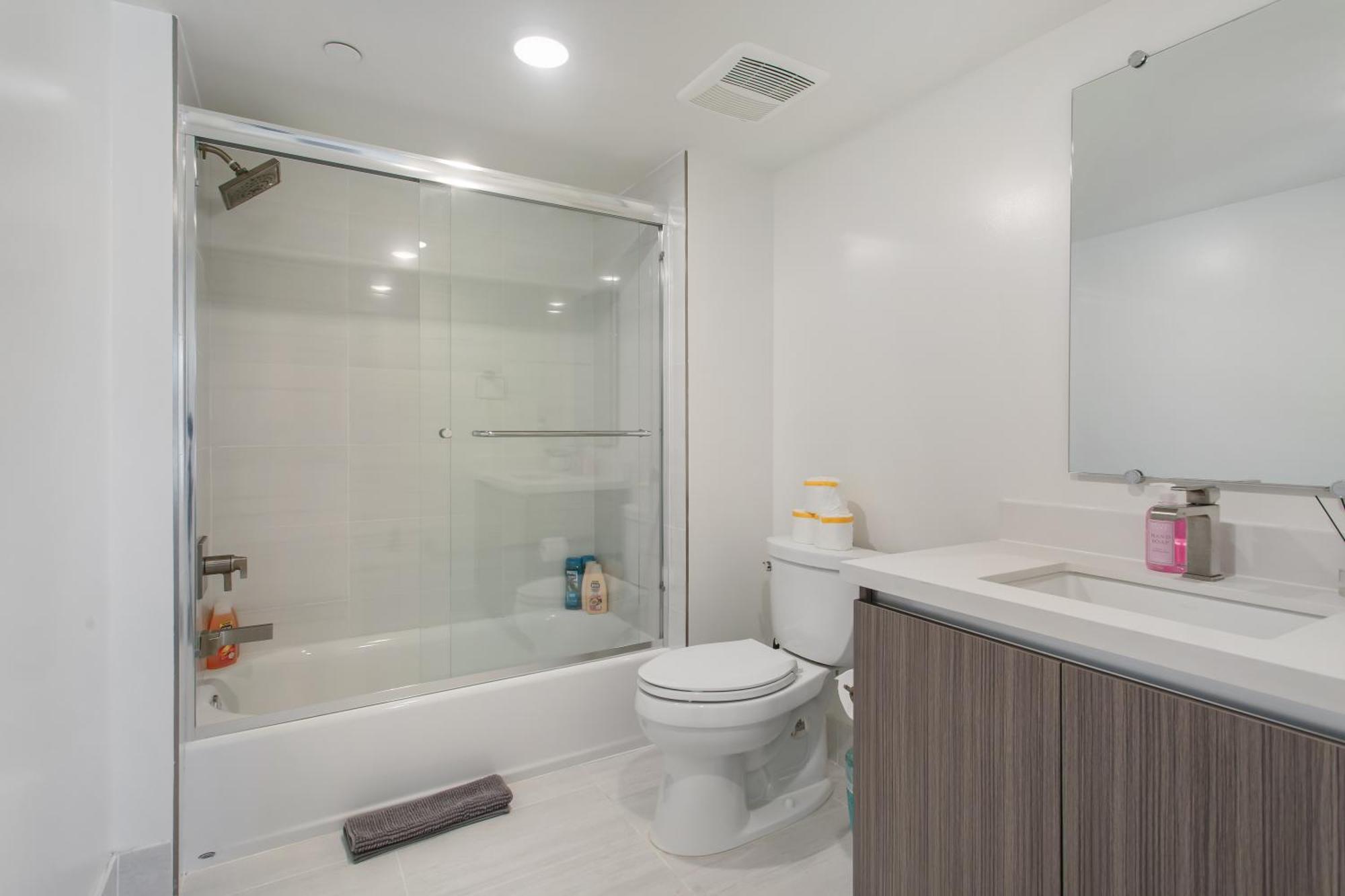 Beverly Hills 2bd 2ba With Free Parking Los Angeles